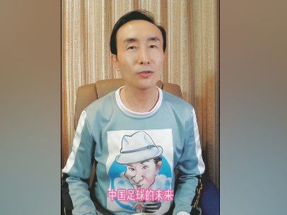 在此前的预告中，我们已知洋娃娃也将成为这一季的主题，因为这与星期三追捕的杀人魔“堪萨斯城黄牛”（海利·乔·奥斯蒙特 饰）紧密相关。